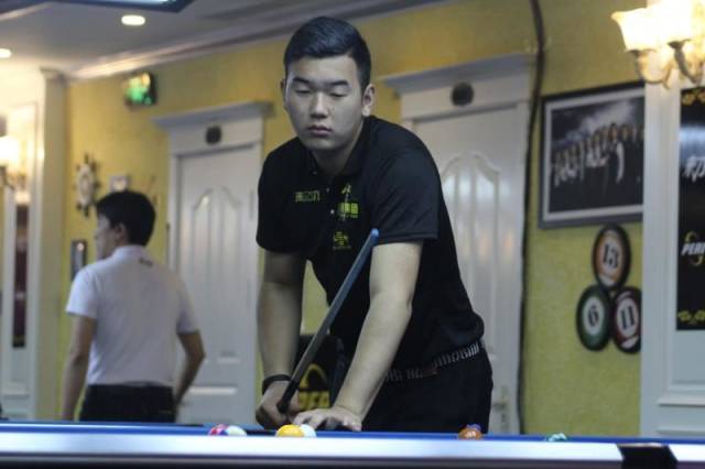 不断地打破 不断地打破